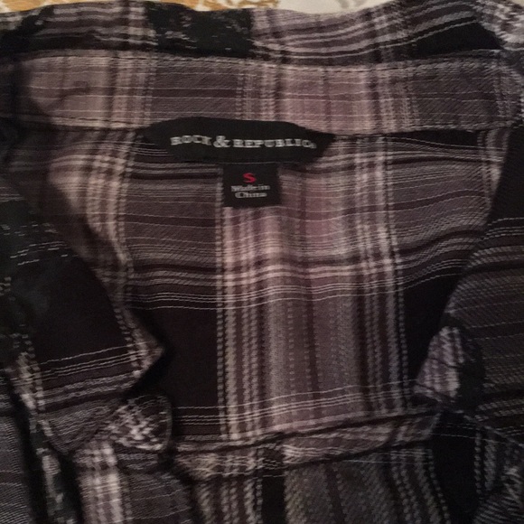 Rock and Republic plaid shirt with skulls. - Picture 3 of 4